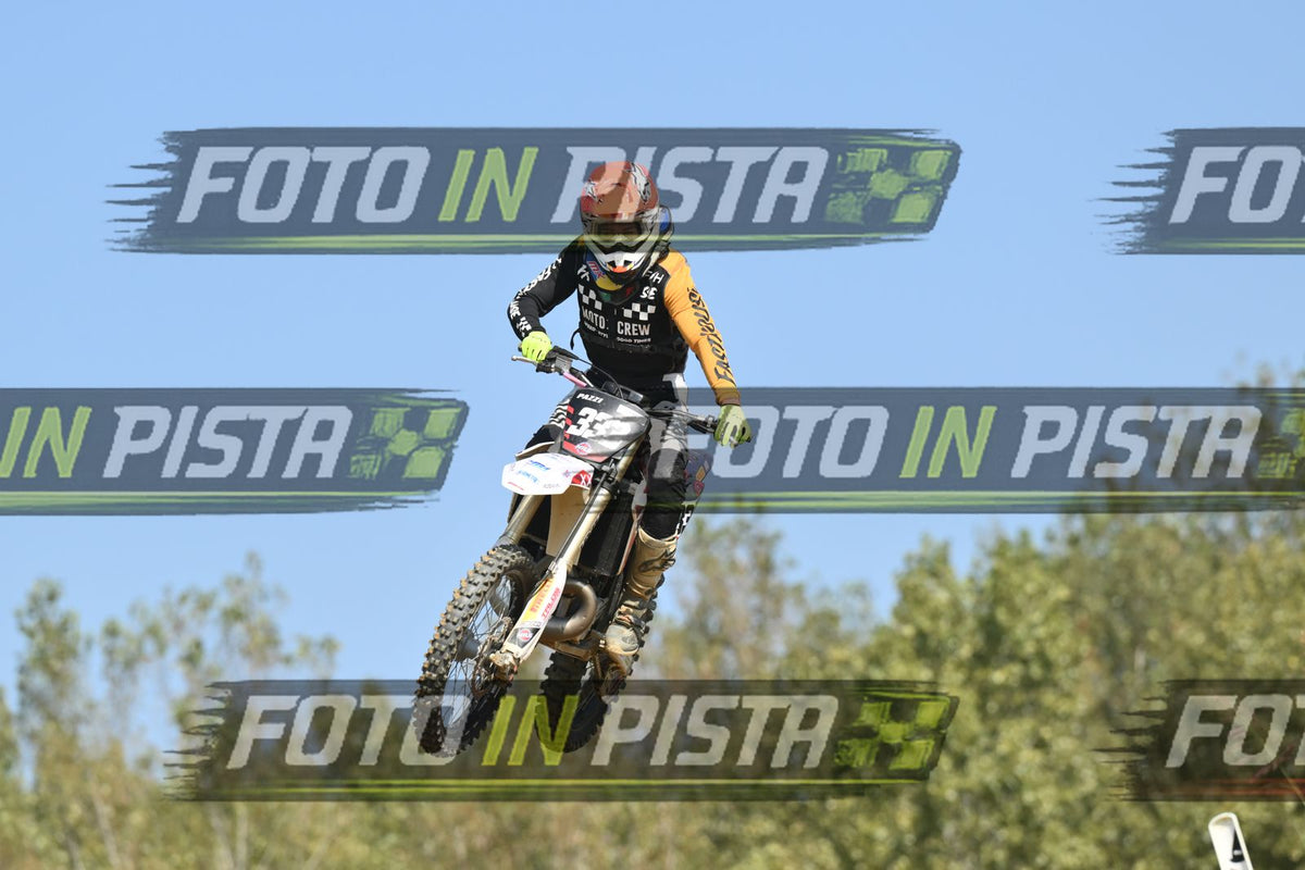 333 · DSH_8809