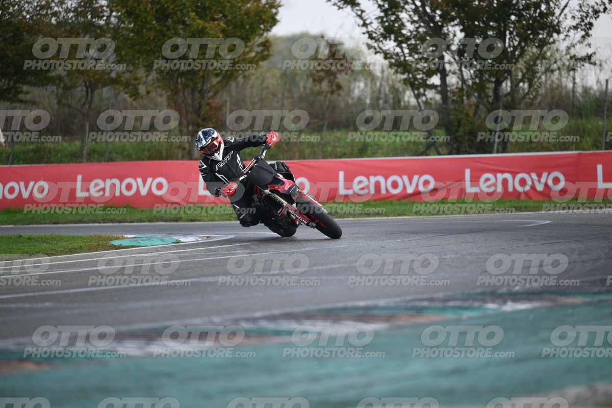 SUPERMOTO 0 RST all black · DSH_8823