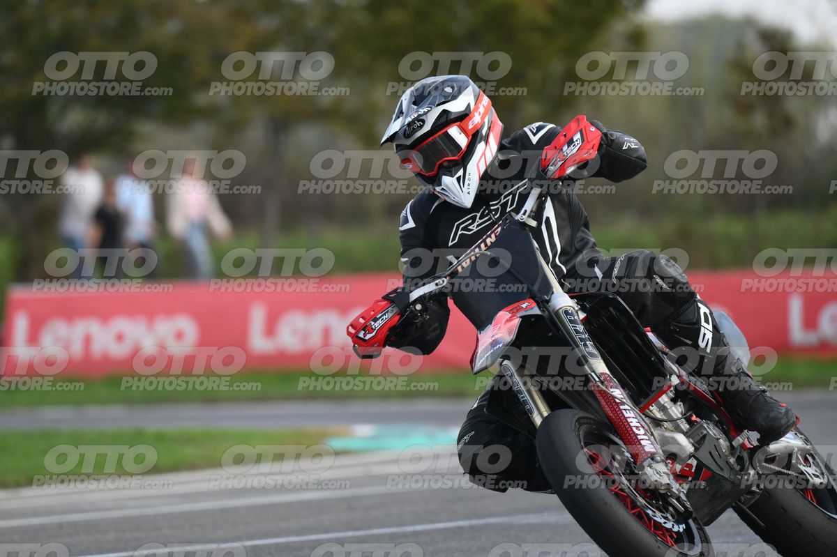 SUPERMOTO 0 RST all black · DSH_8827