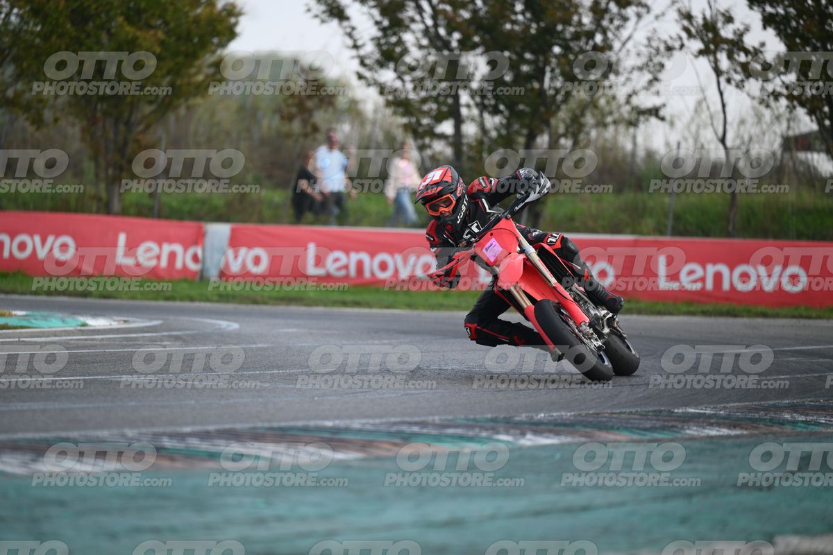 SUPERMOTO 0 BLACK RED CRF · DSH_8841