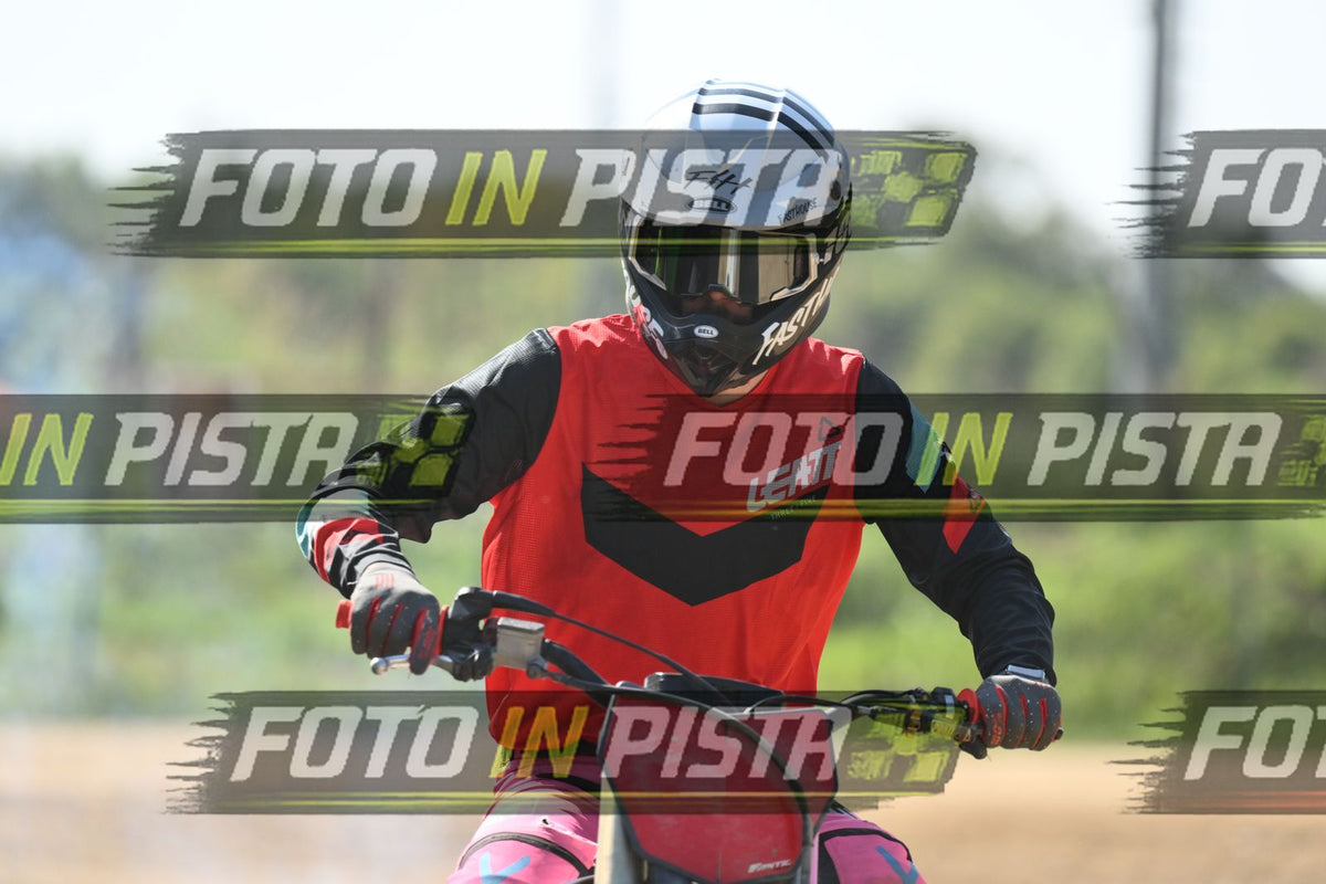 WHITE RED BIKE - LEATT RED BLACK SHIRT - GREY HELMET · DSH_8863