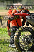 RENT BIKE - LEATT BLACK RED SHIRT · DSH_8875