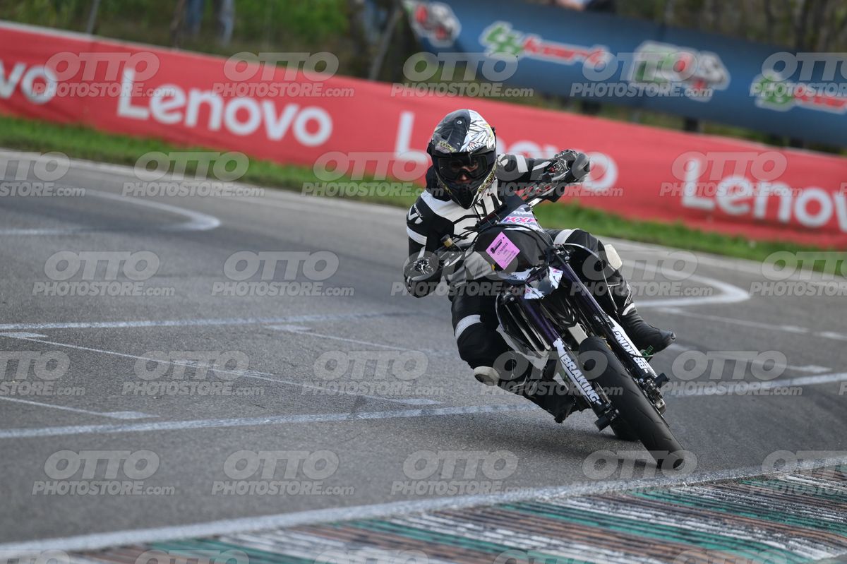 SUPERMOTO 0 KXF white black · DSH_8893