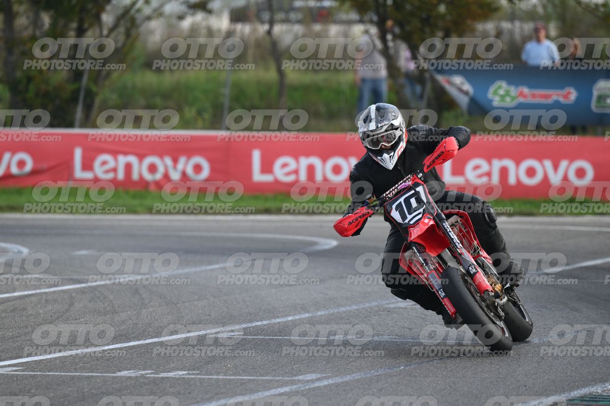 SUPERMOTO 10 (RED) · DSH_8950