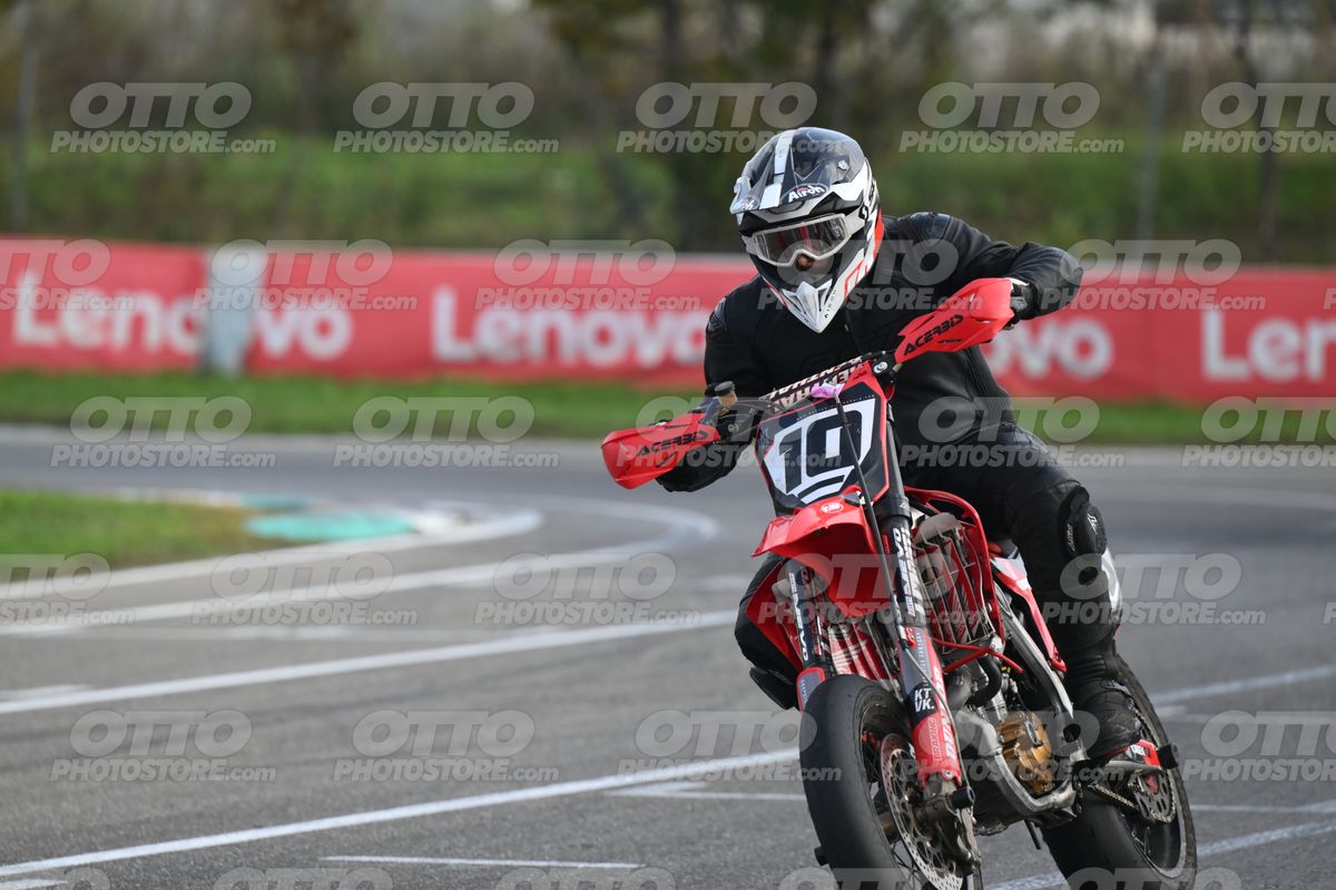 SUPERMOTO 10 (RED) · DSH_8952