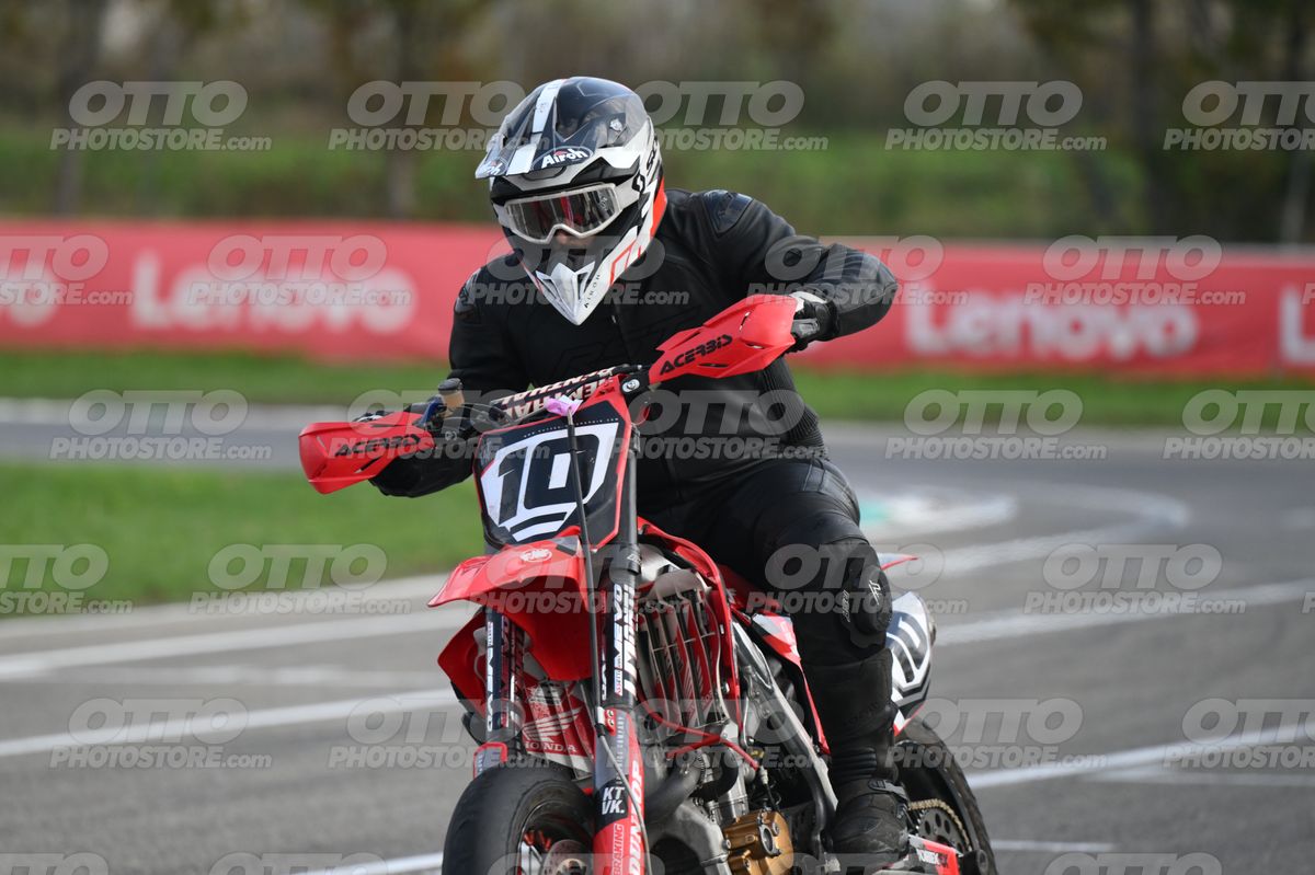 SUPERMOTO 10 (RED) · DSH_8953