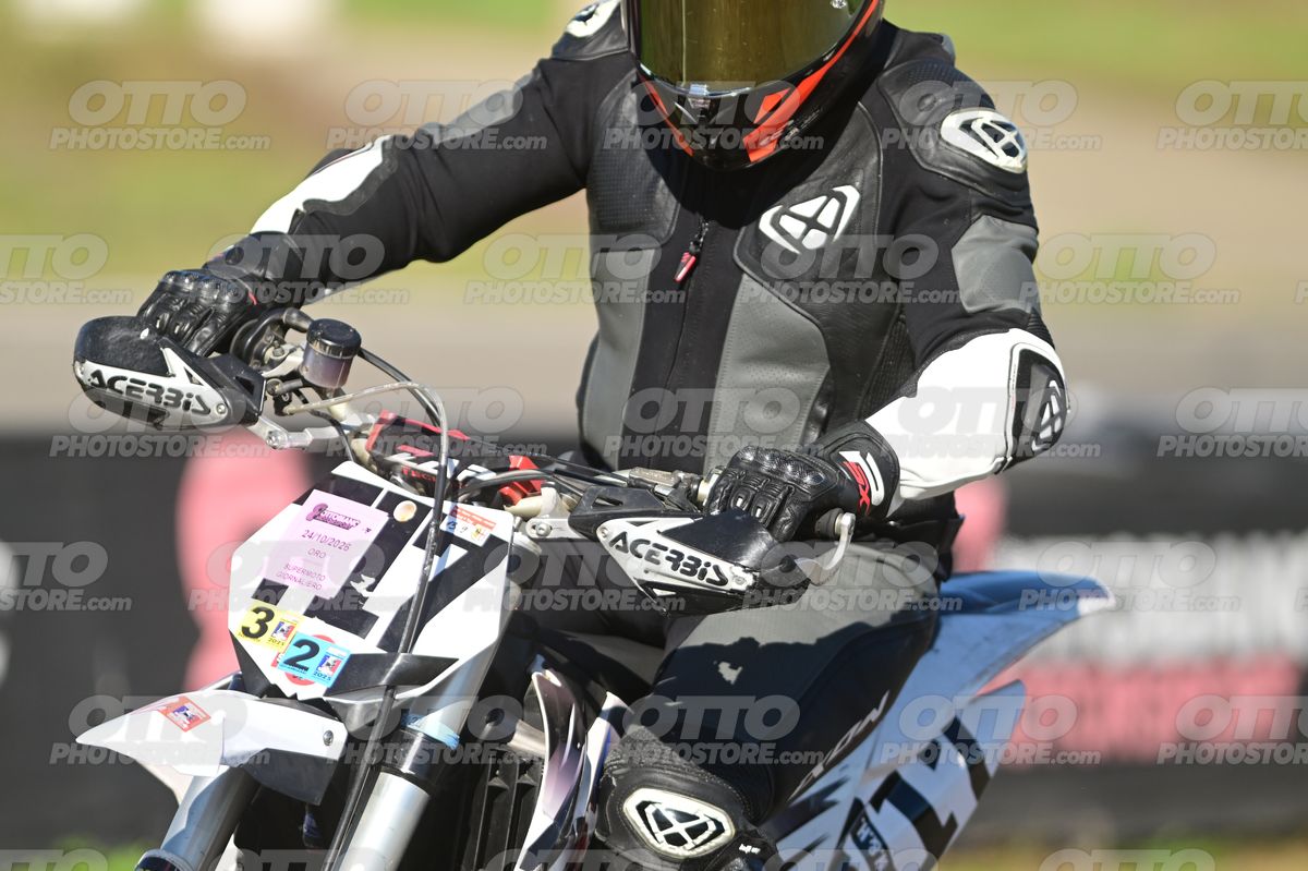 SUPERMOTO 717 · DSH_8977