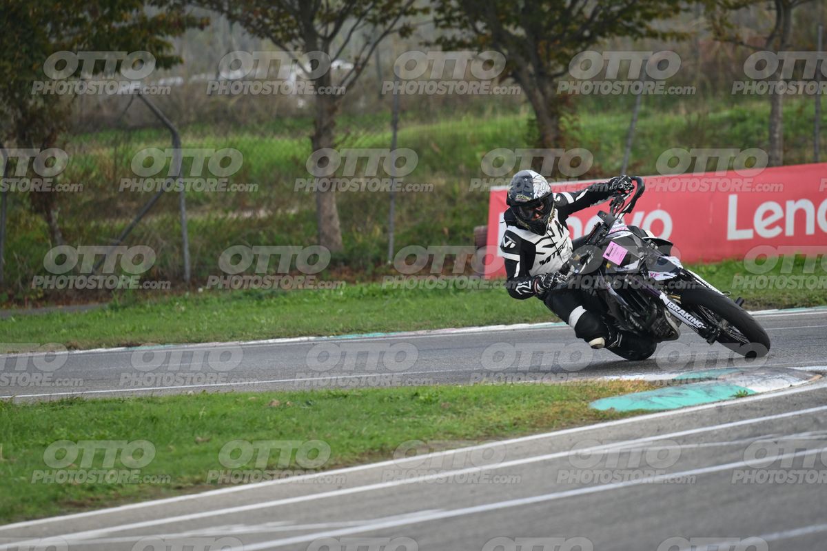 SUPERMOTO 0 KXF white black · DSH_8989