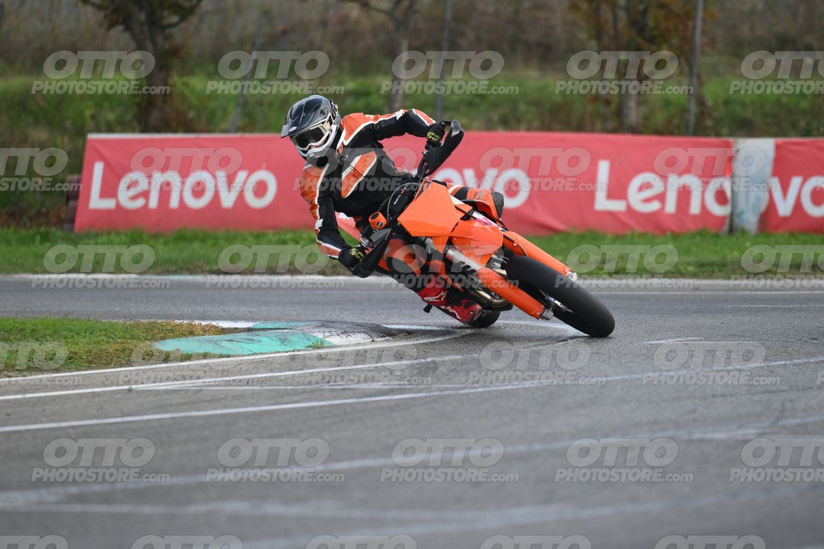 SUPERMOTO 0 KTM black orange · DSH_9026