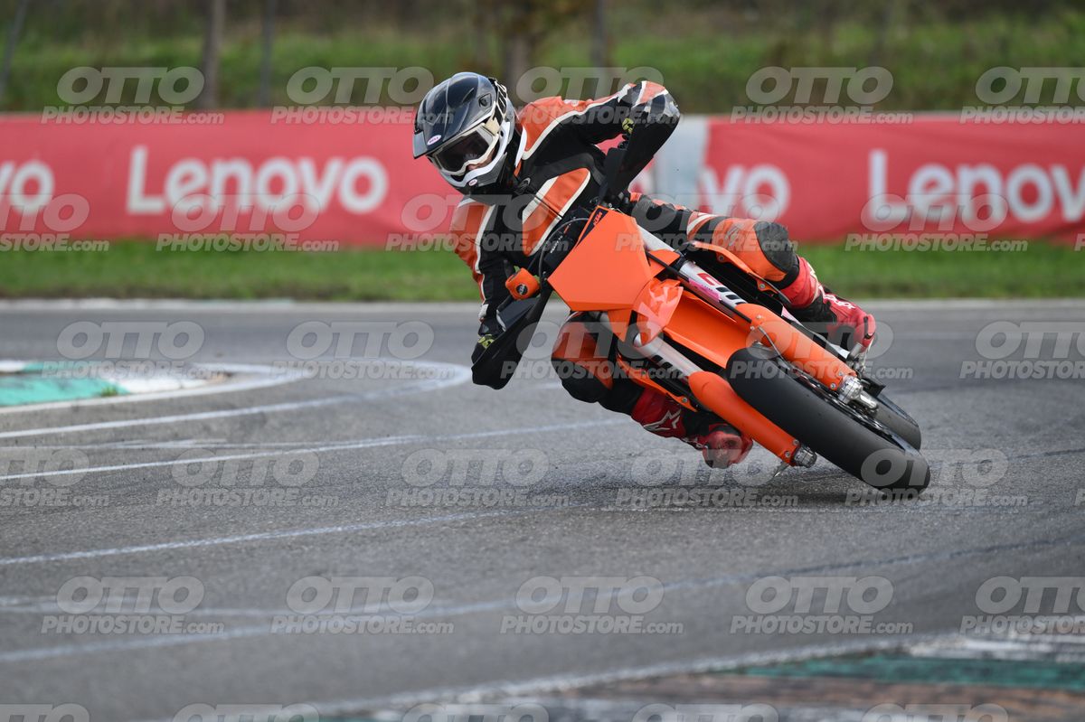 SUPERMOTO 0 KTM black orange · DSH_9029