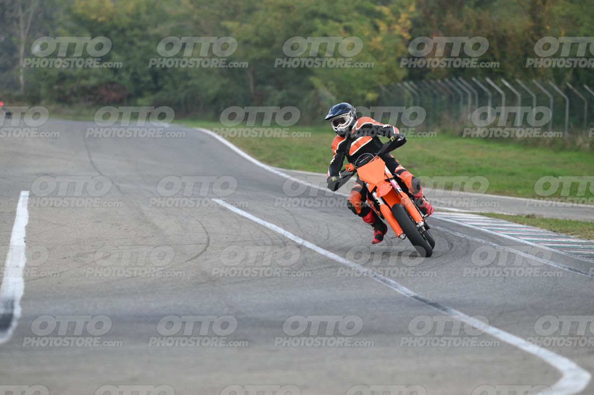 SUPERMOTO 0 KTM black orange · DSH_9079