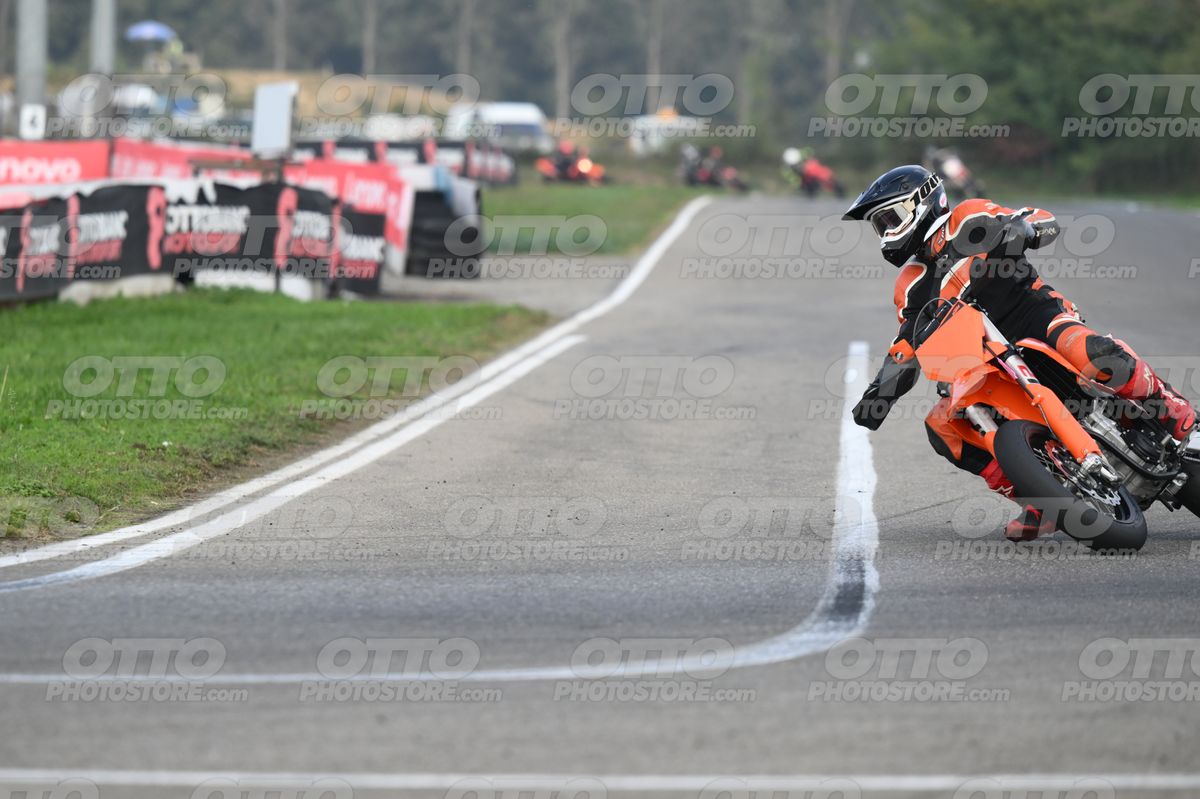 SUPERMOTO 0 KTM black orange · DSH_9082