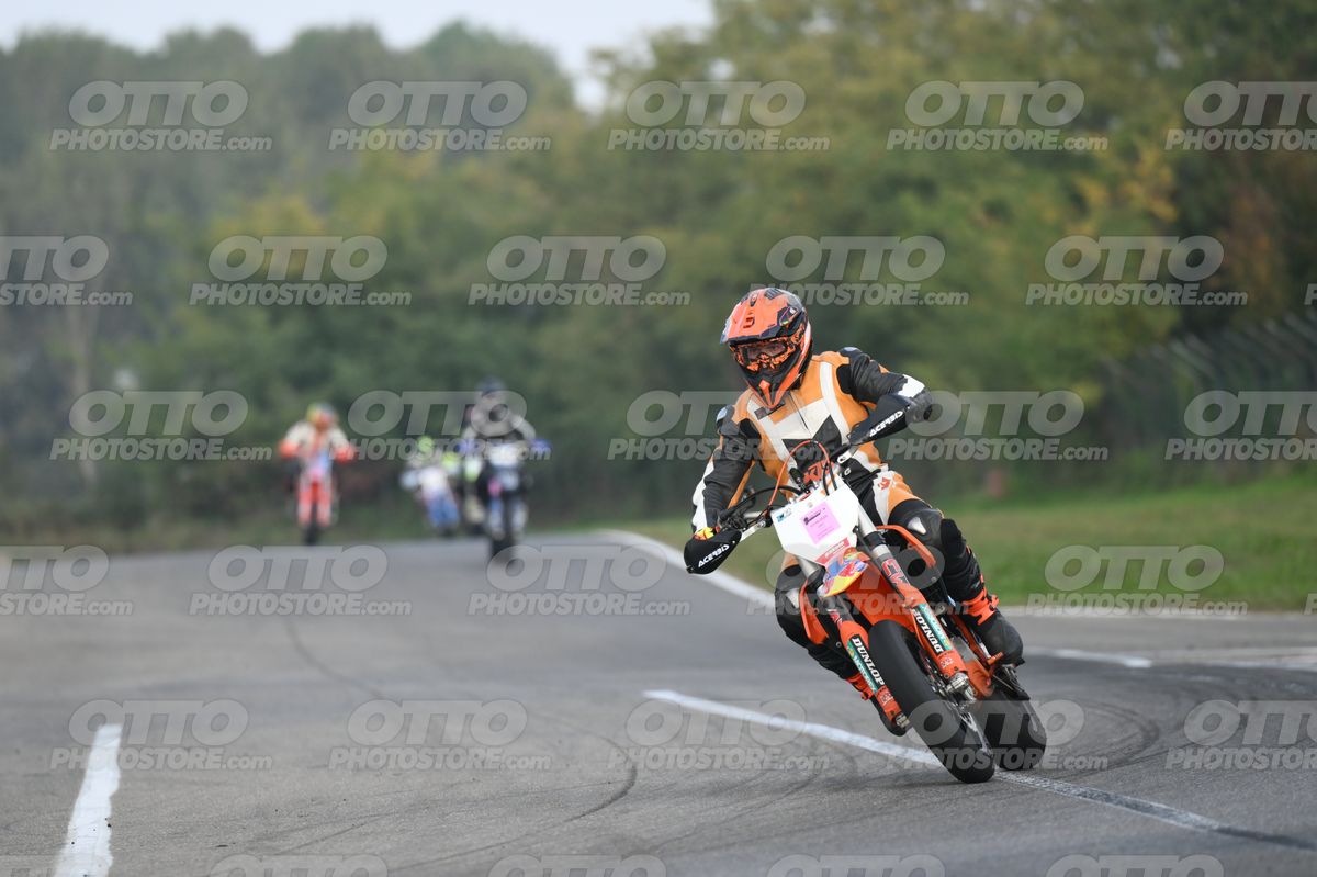 SUPERMOTO 0 KTM all orange · DSH_9117