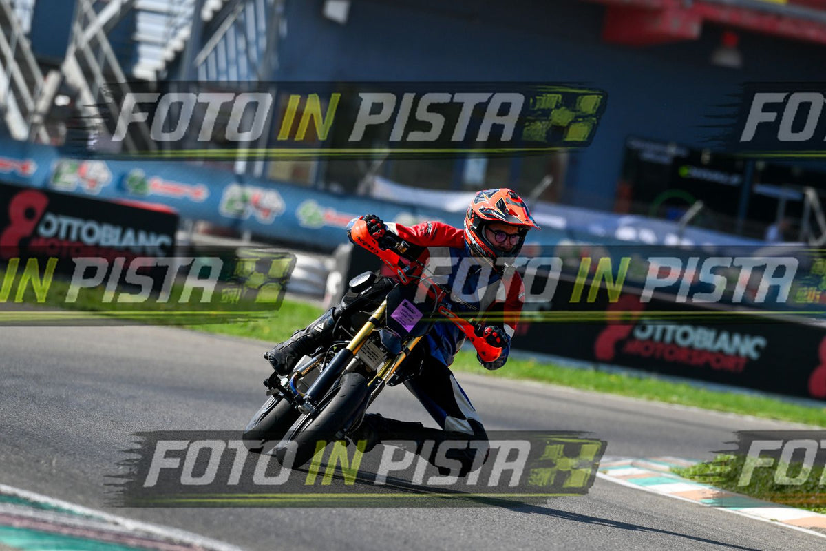 PITBIKE · DSH_9120