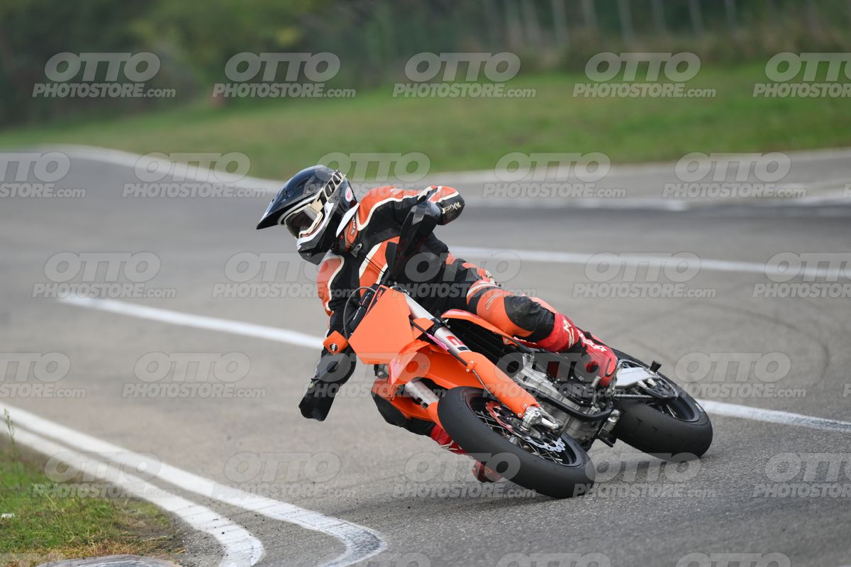 SUPERMOTO 0 KTM black orange · DSH_9174