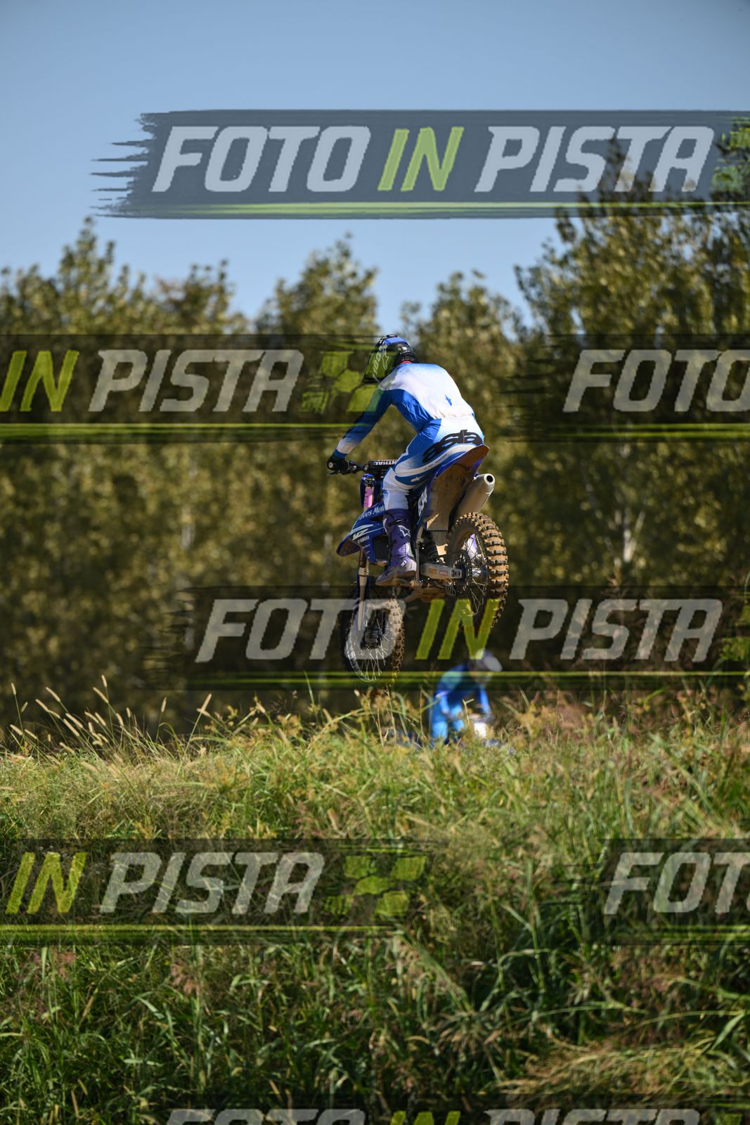 834 · DSH_9187