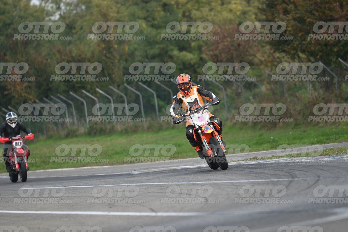 SUPERMOTO 0 KTM all orange · DSH_9210