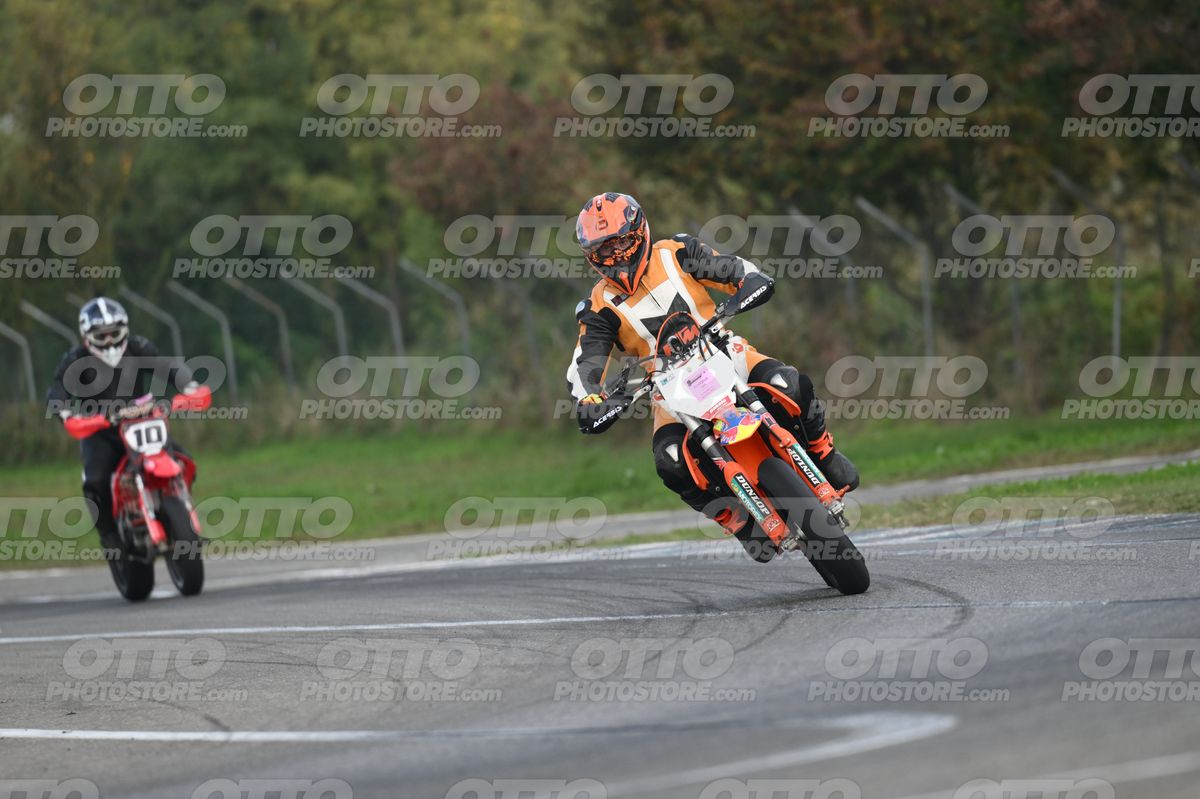 SUPERMOTO 0 KTM all orange · DSH_9211