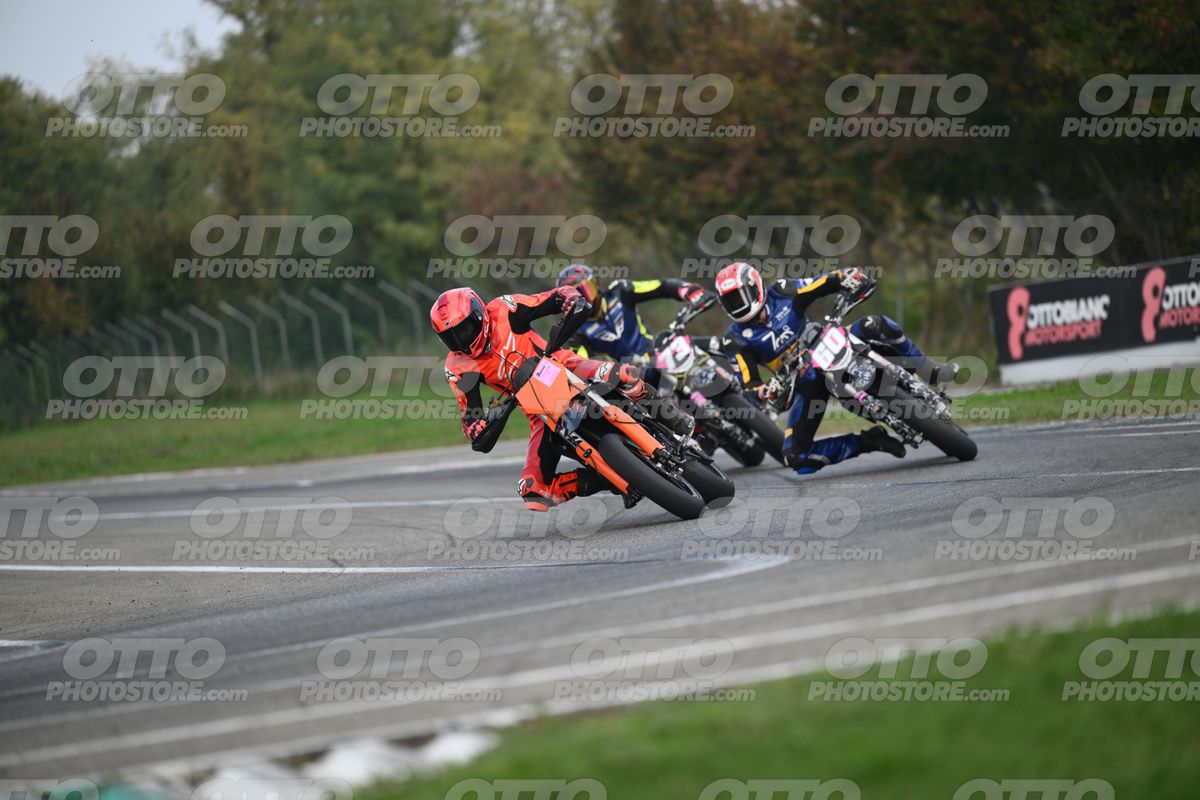 SUPERMOTO 0 KTM Aplinestar Red Suite · DSH_9240