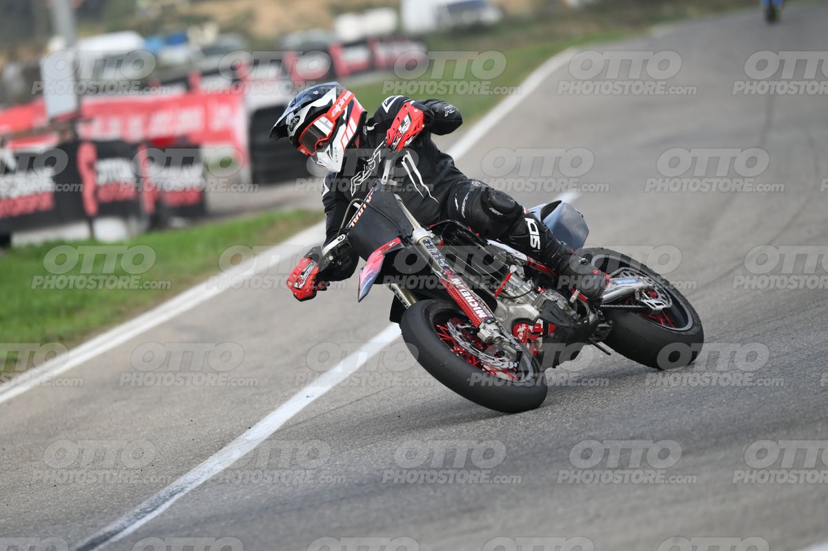 SUPERMOTO 0 RST all black · DSH_9285