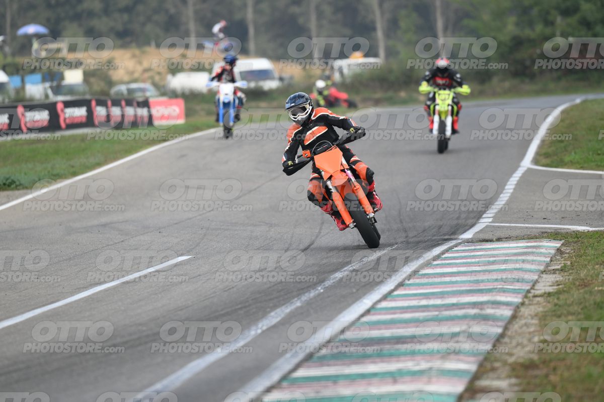 SUPERMOTO 0 KTM black orange · DSH_9310