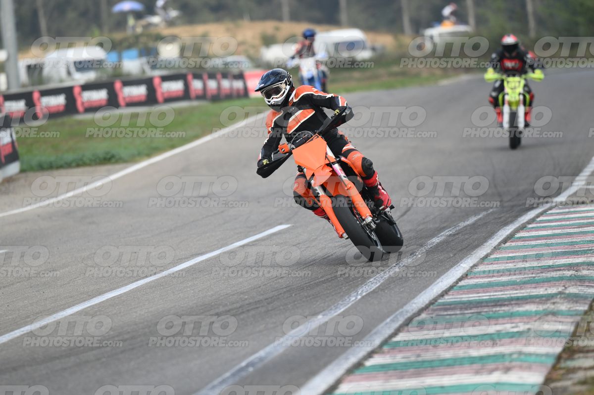 SUPERMOTO 0 KTM black orange · DSH_9312