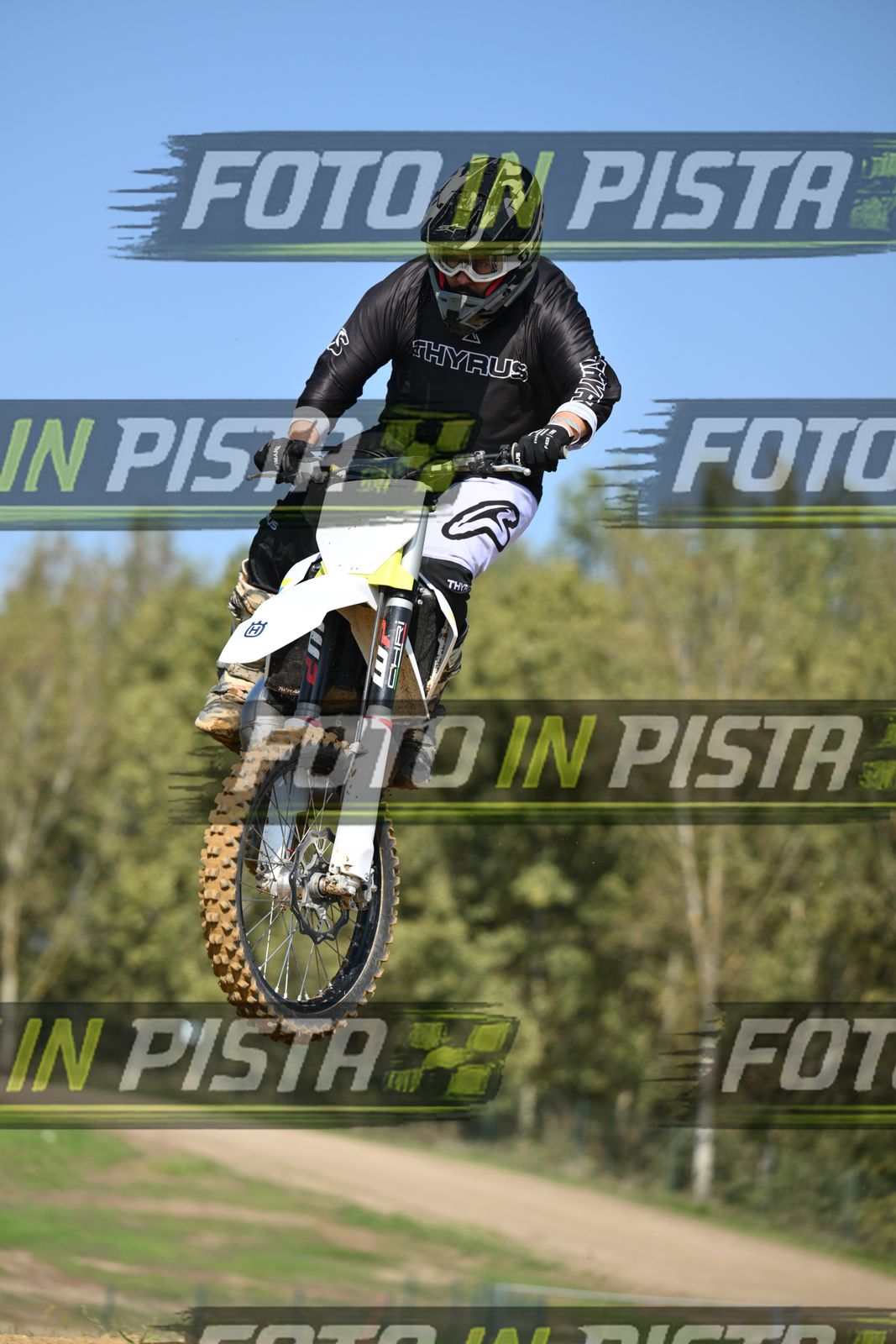 WHITE HUSW THYRUS · DSH_9370