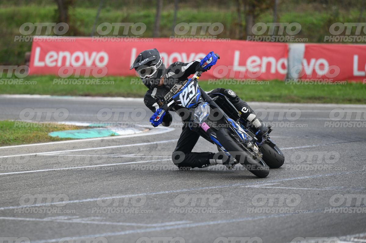 SUPERMOTO 125 · DSH_9381