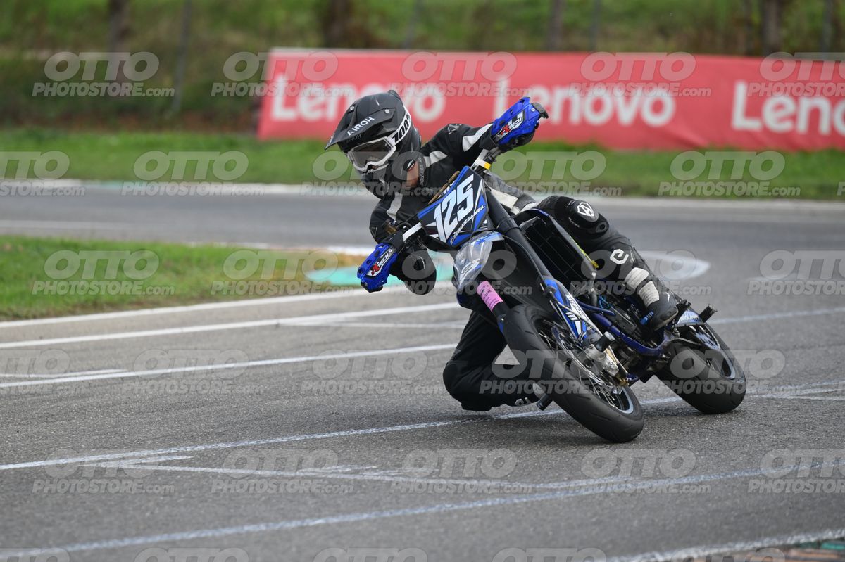 SUPERMOTO 125 · DSH_9382