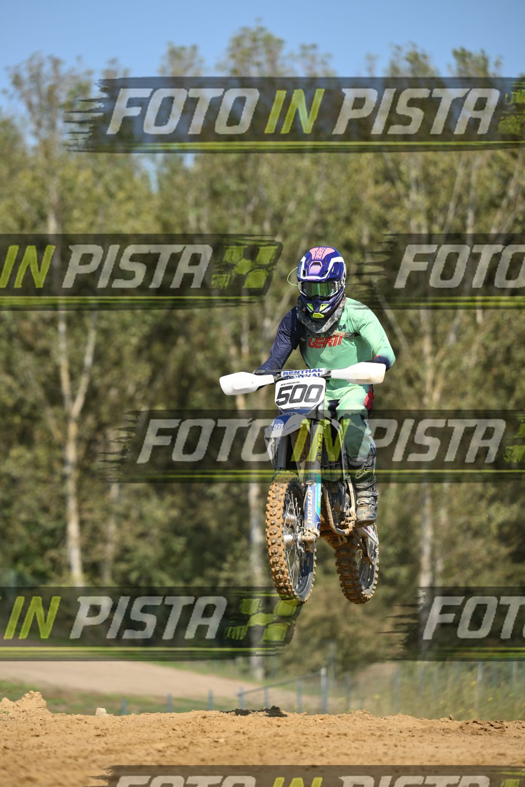 500 · DSH_9443