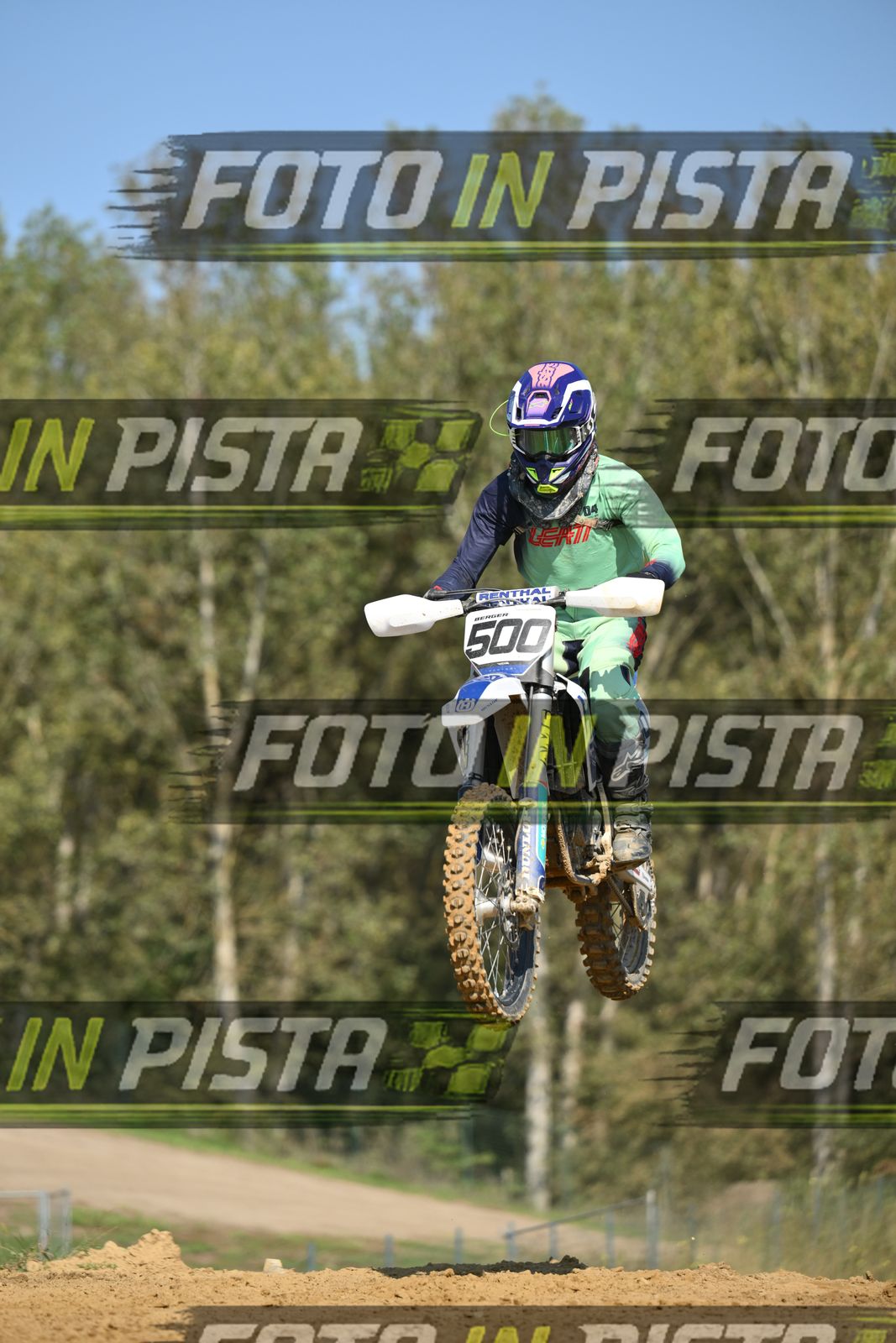 500 · DSH_9444