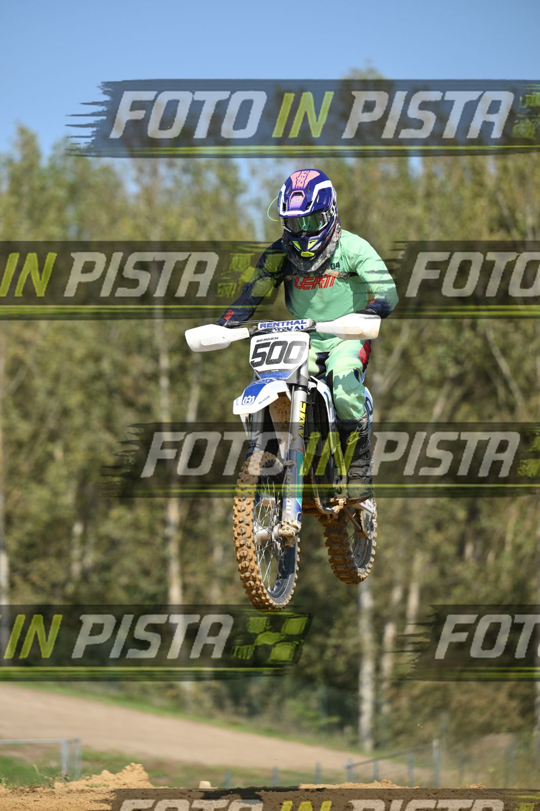 500 · DSH_9445
