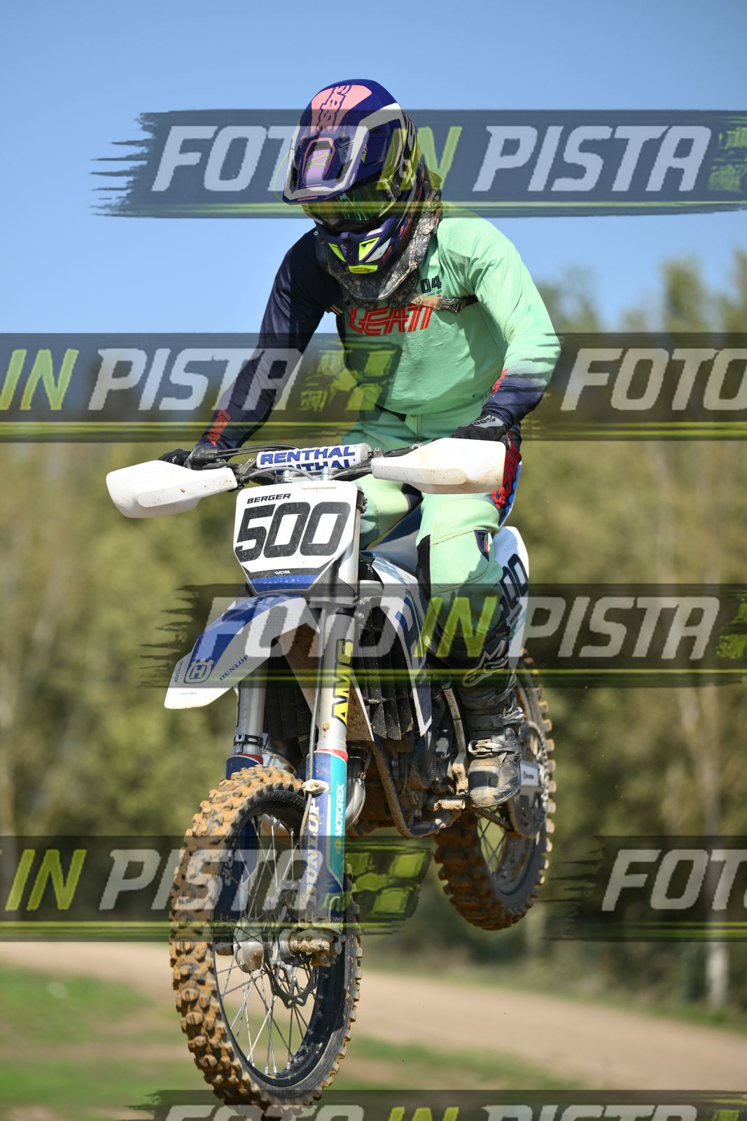 500 · DSH_9450