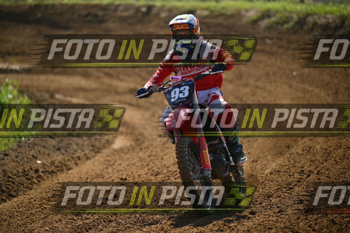 93 · DSH_9566