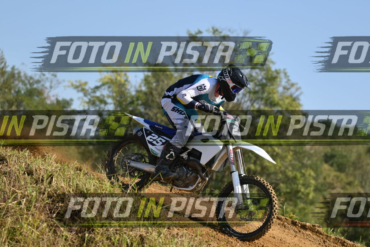 25 · DSH_9680