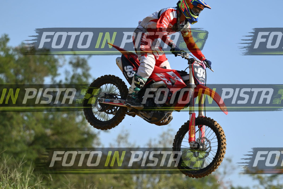 93 · DSH_9723