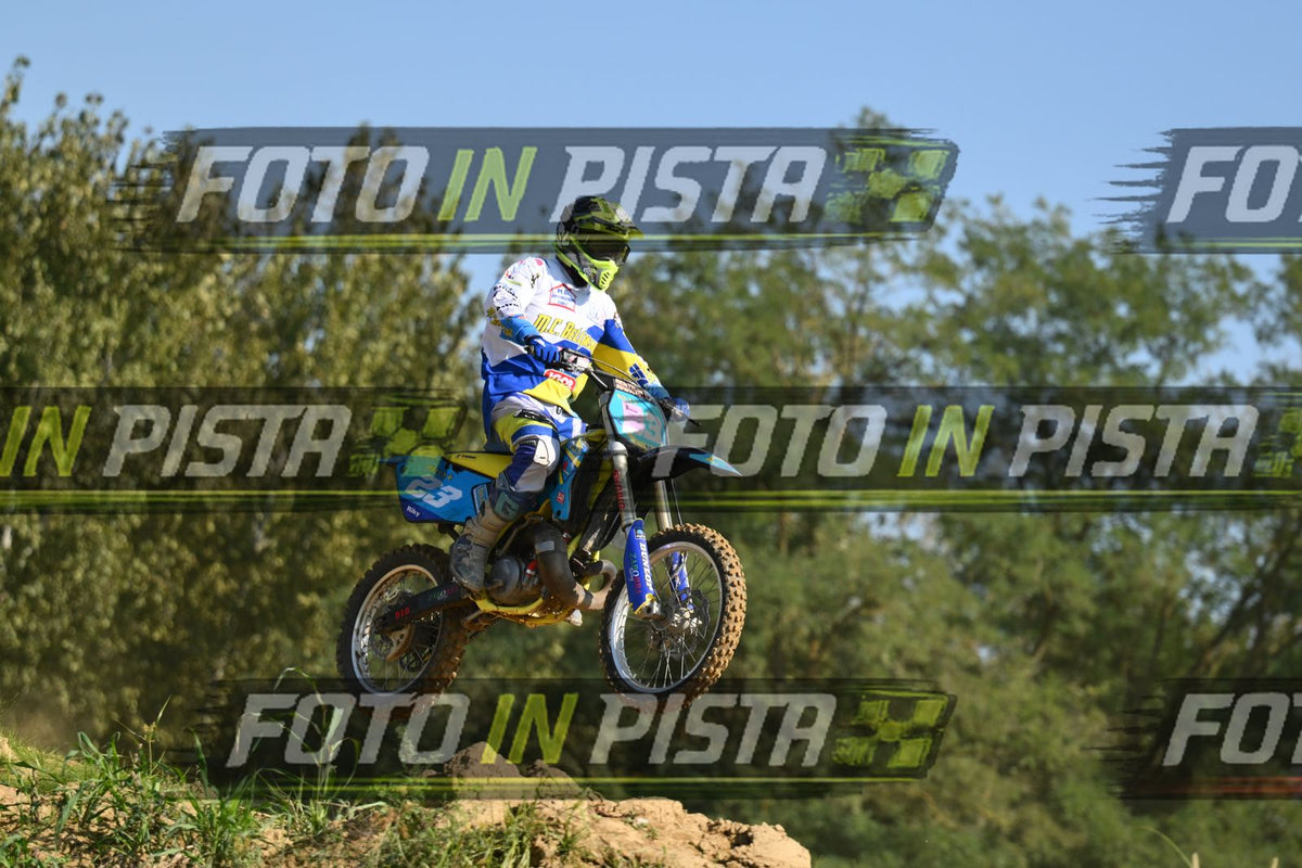 23 · DSH_9749
