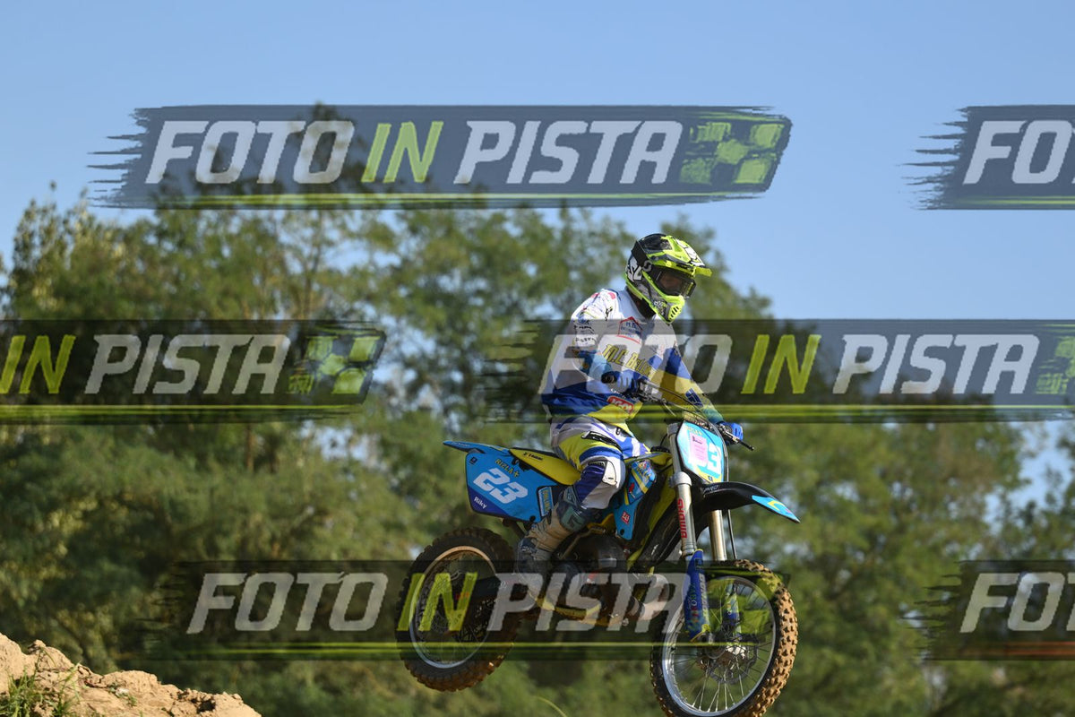 23 · DSH_9752