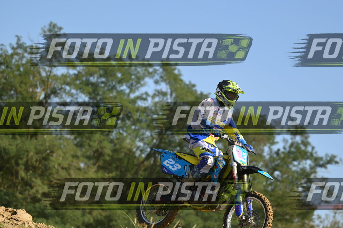 23 · DSH_9753