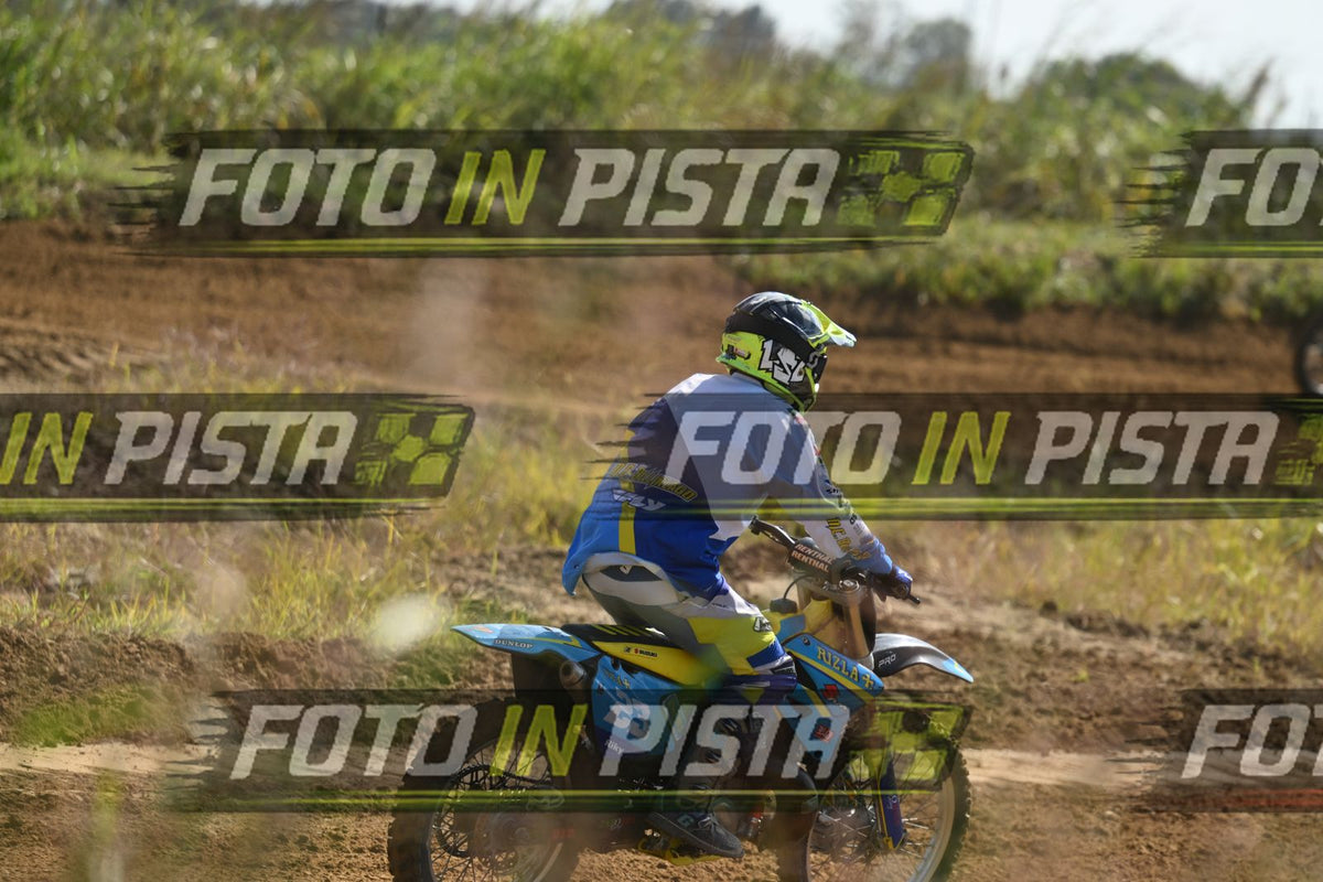 23 · DSH_9758