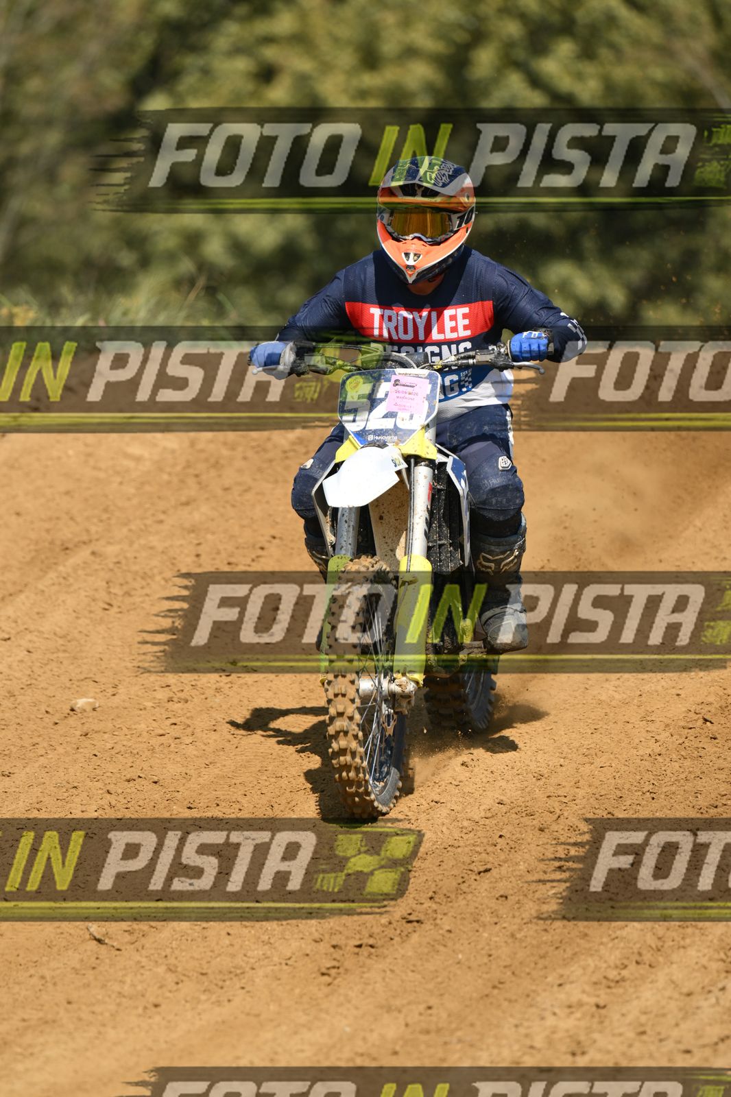 526 · DSH_9876