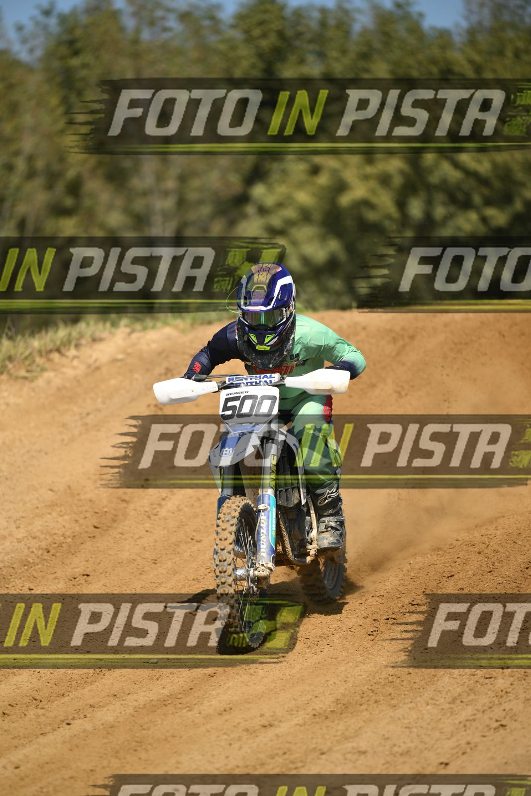 500 · DSH_9889