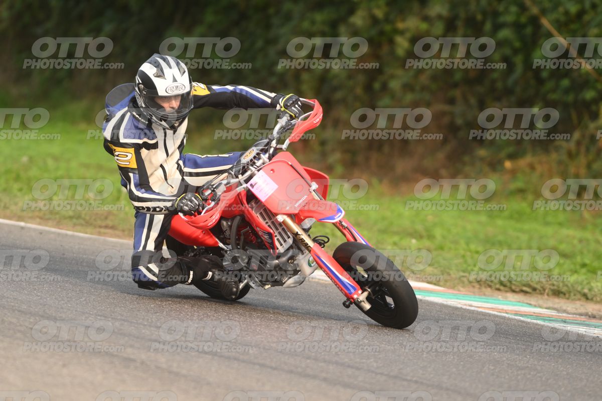 PITBIKE - SCOOTER 0 - RED HONDA - BLU WHITE SUITE · DSH_9901