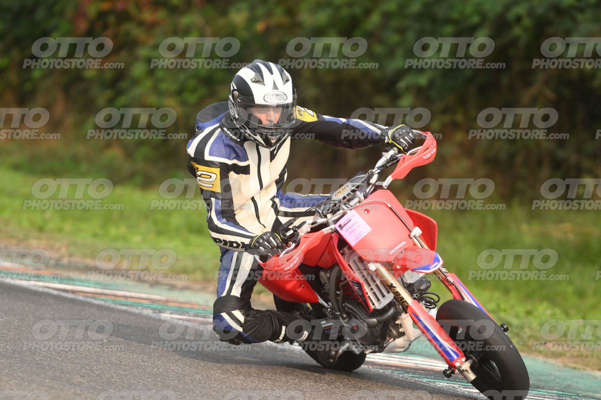 PITBIKE - SCOOTER 0 - RED HONDA - BLU WHITE SUITE · DSH_9903