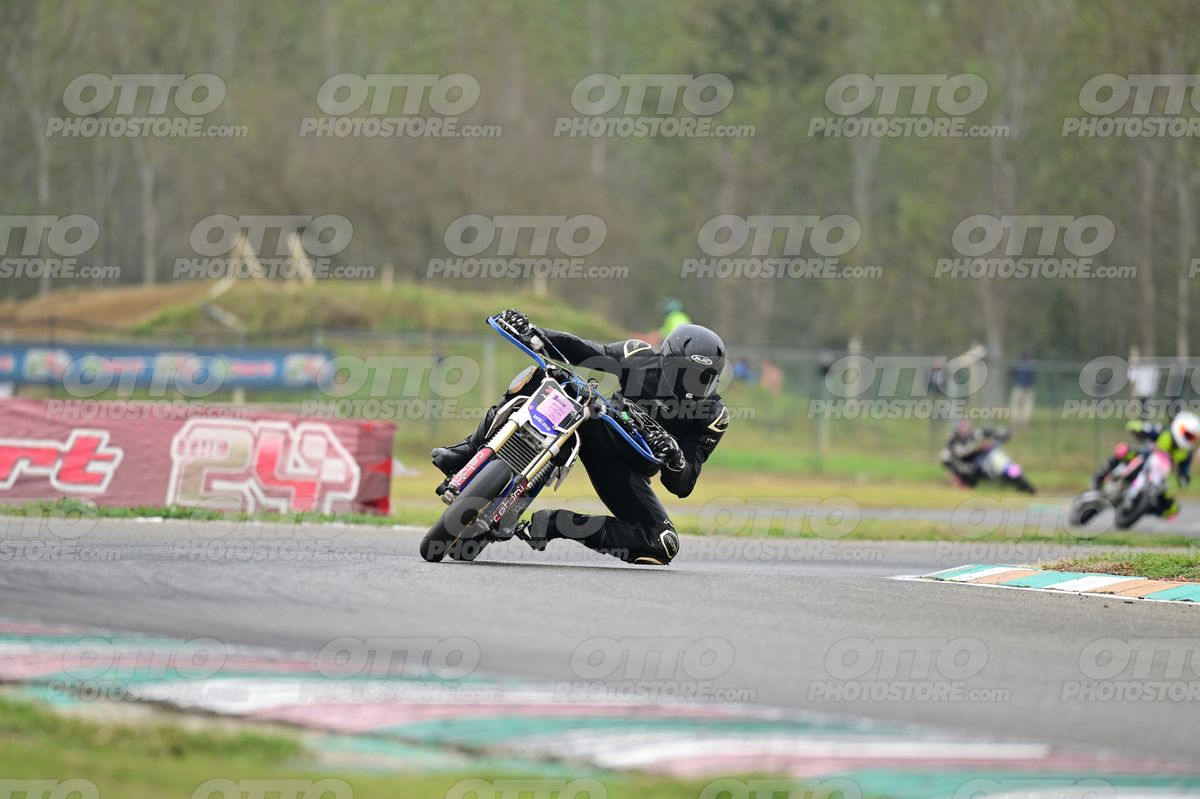 PITBIKE - SCOOTER 0 ALL BLACK SUITE · DSH_9963