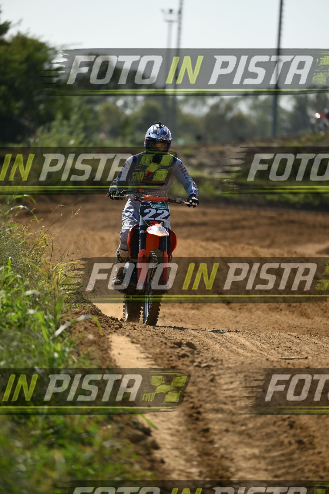 22 · DSH_9980