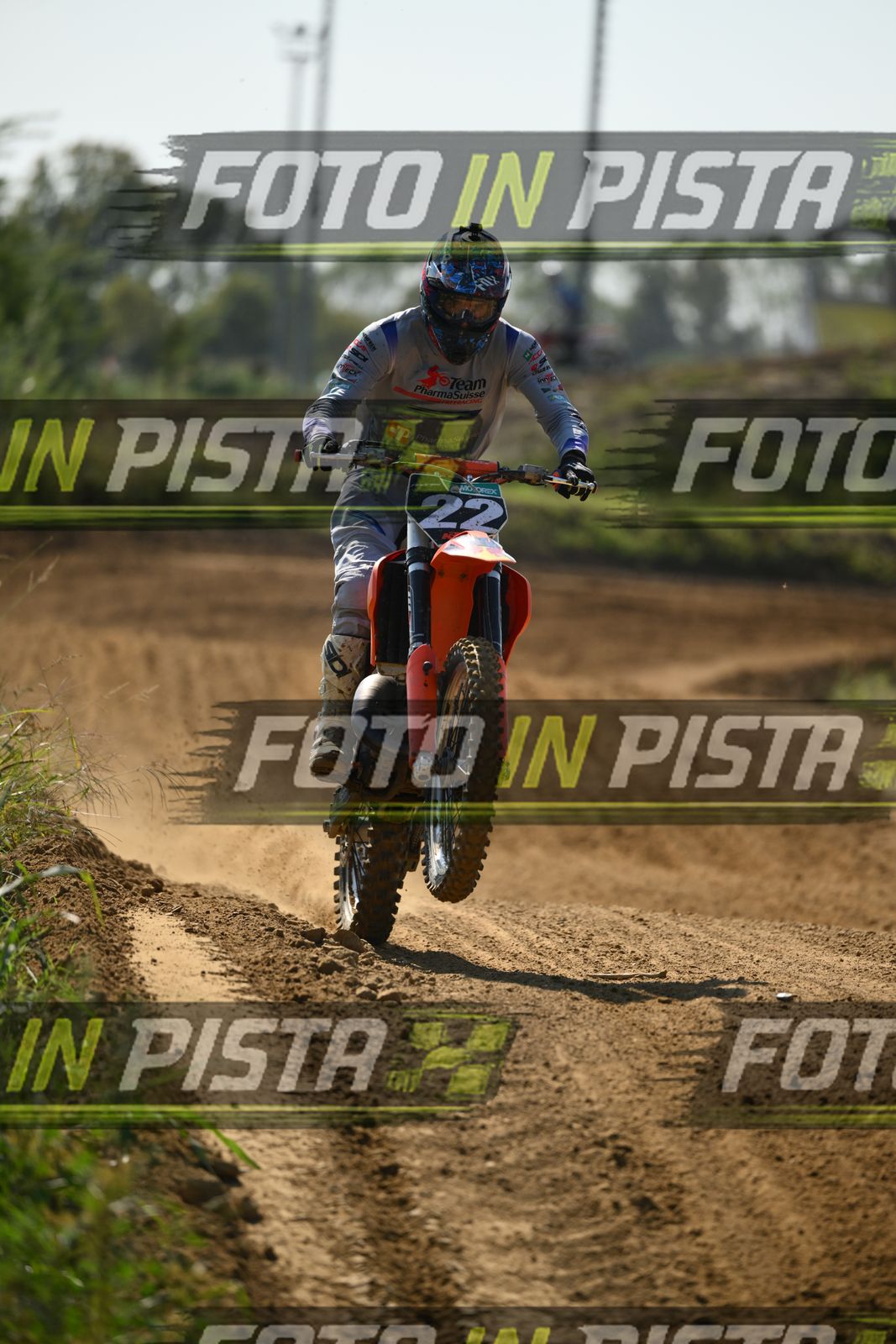 22 · DSH_9983