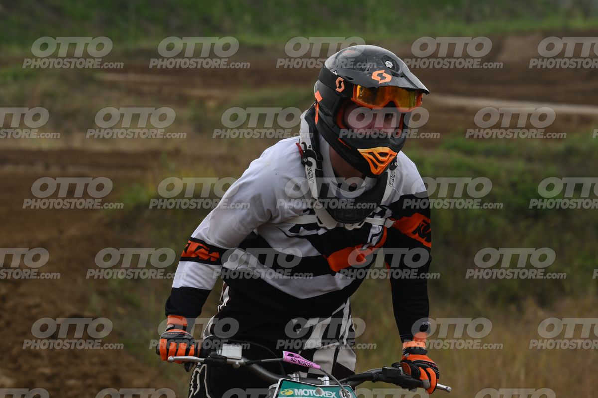 KTM ORANGE WHITE - BLACK WHITE ORANGE SUIT - BLACK ORANGE HELMET · DSH_9999