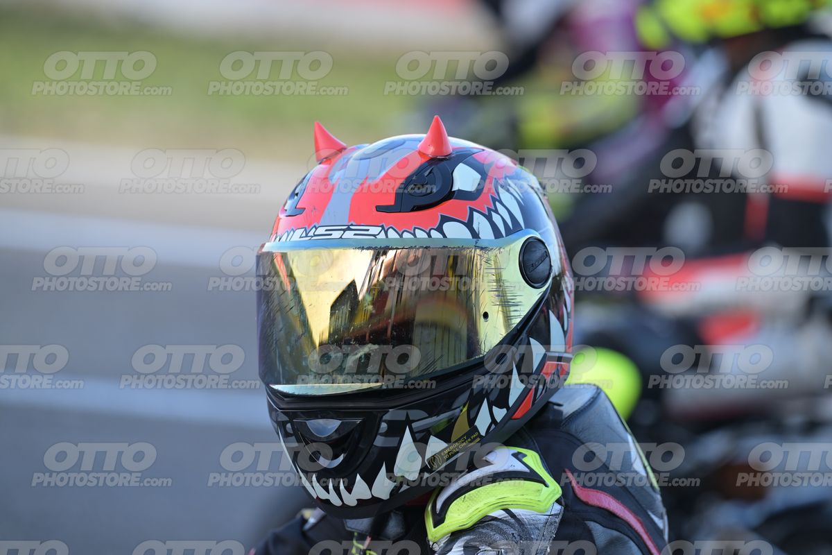 MINIMOTO 8 · DSN_3402