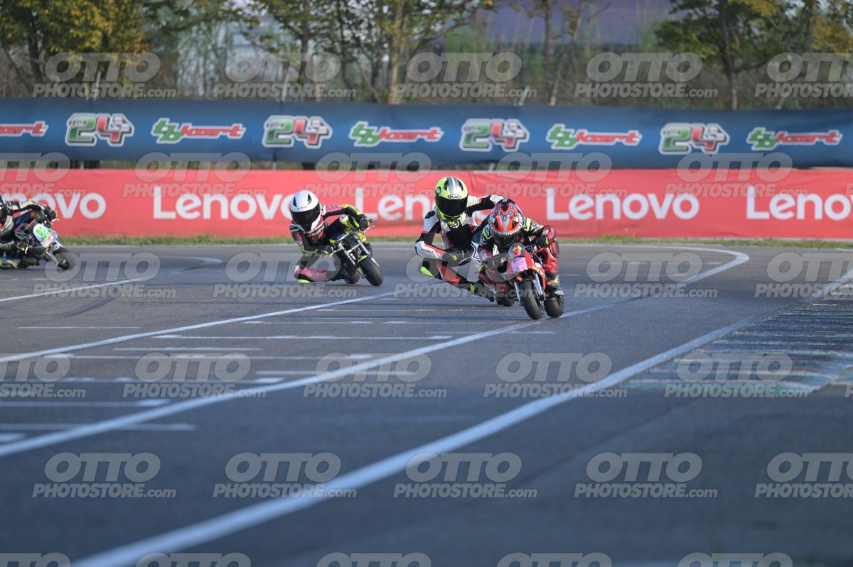 MINIMOTO 8 · DSN_3485